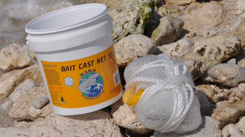 thumbnail image 2 of Mako Nylon Cast Net - 3/8 Square Bait Mesh, New 2 of 2